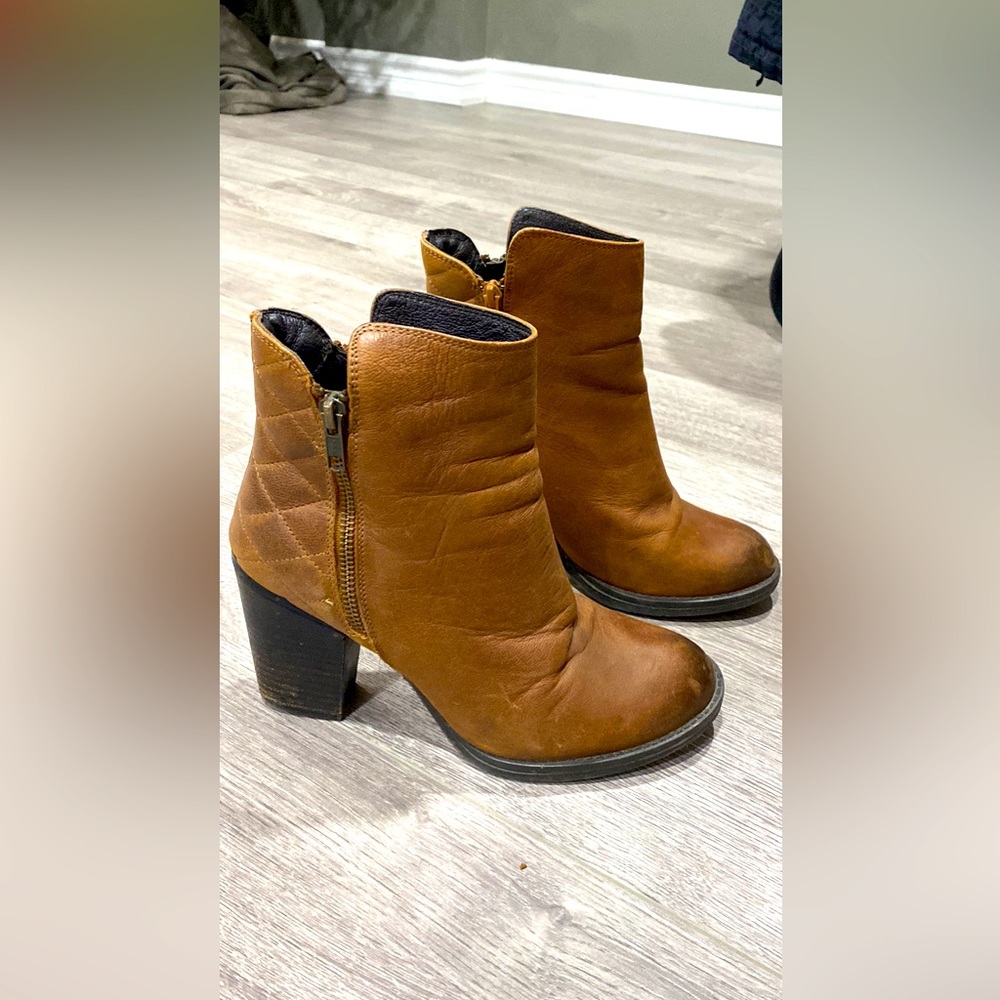 Steve Madden leather ankle boots